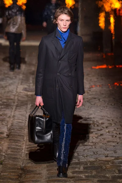 Look 35